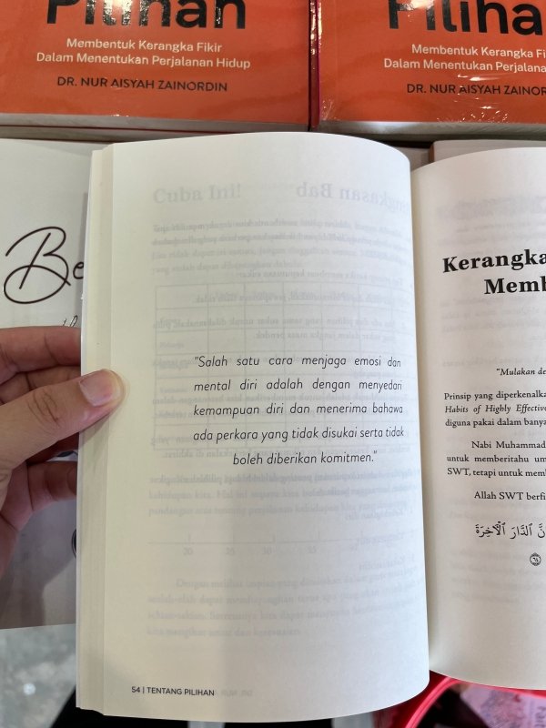 Tentang Pilihan: Membentuk Kerangka Fikir Dalam Menentukan Perjalanan Hidup by Dr Nur Aisyah Zainordin - IMAN Shoppe Bookstore