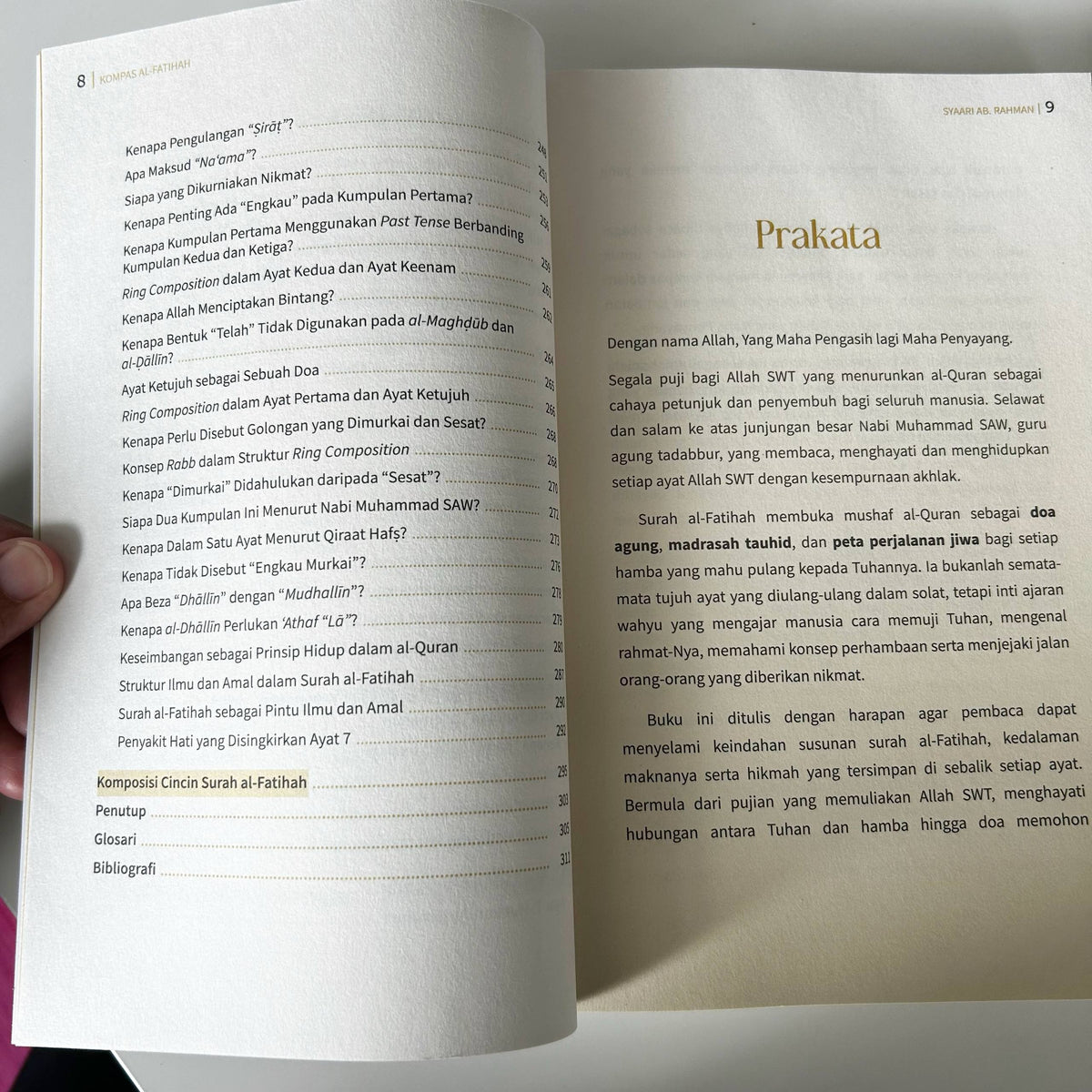 Kompas Surah al-Fatihah: Tafsir Mendalam Tujuh Ayat Menuju Khusyuk Solat