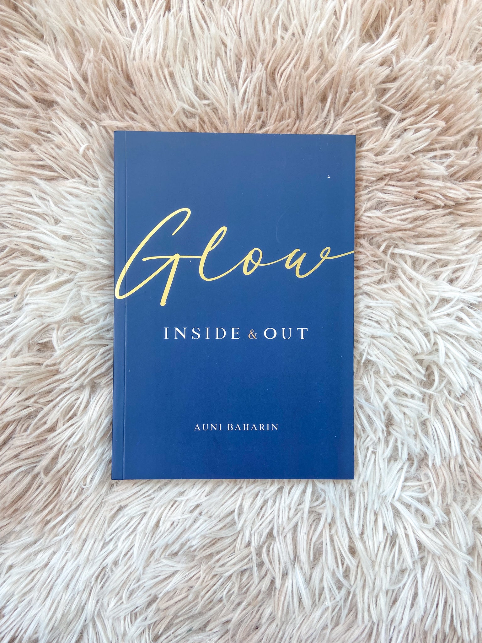 PTS Bookcafe Book Glow Inside & Out by Auni Baharin 100722